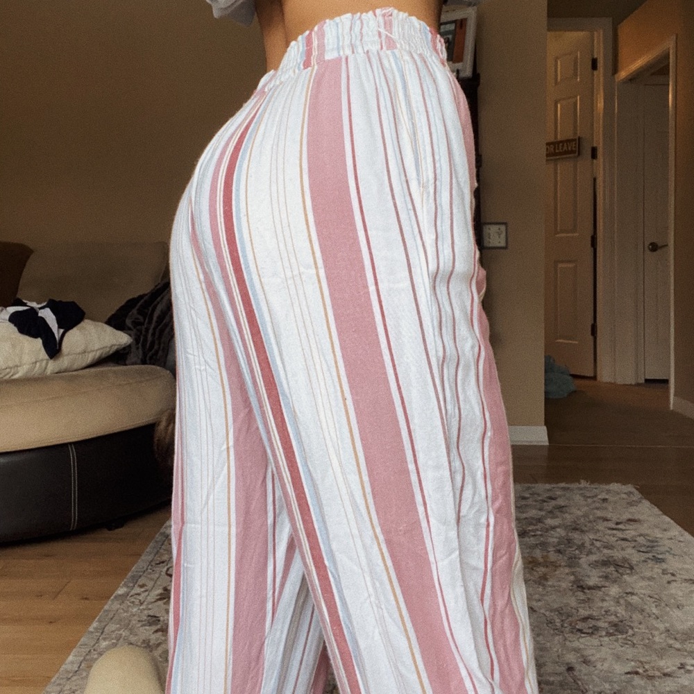 American Eagle Striped Flowy Pants (M).